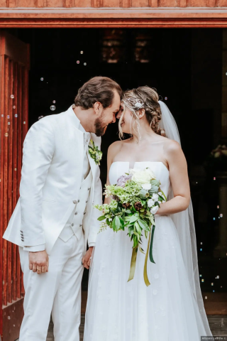 Costume de mariage col officier ivoire l'empire du marié