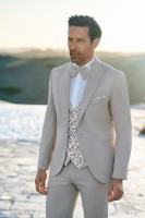 Costume de mariage homme sable PAMPELONNE L’Empire du Marié avec gilet réversible fleuri
