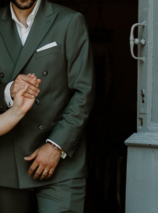Détail d’une veste croisée sur mesure Formens